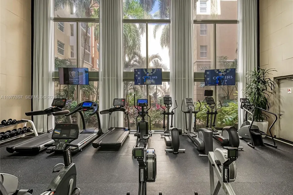 17100 Bay Rd #1810 Sunny Isles Beach, FL 33160