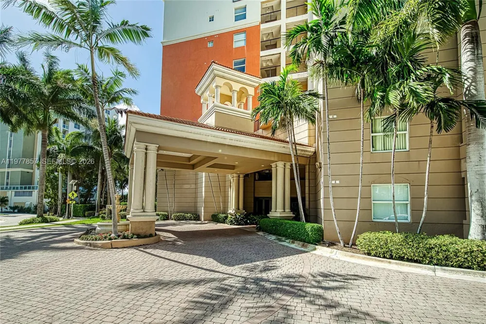 17100 Bay Rd #1810 Sunny Isles Beach, FL 33160