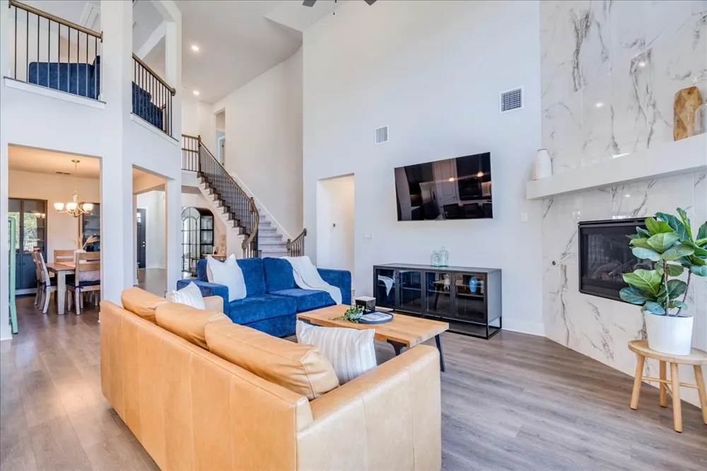 1166 Sage Thrasher Circle Dripping Springs, TX 78620