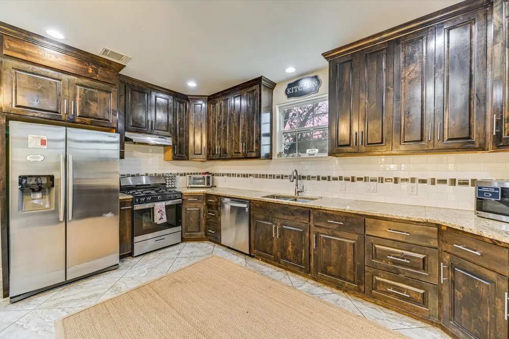 8400 Taylorsville Road Dale, TX 78616
