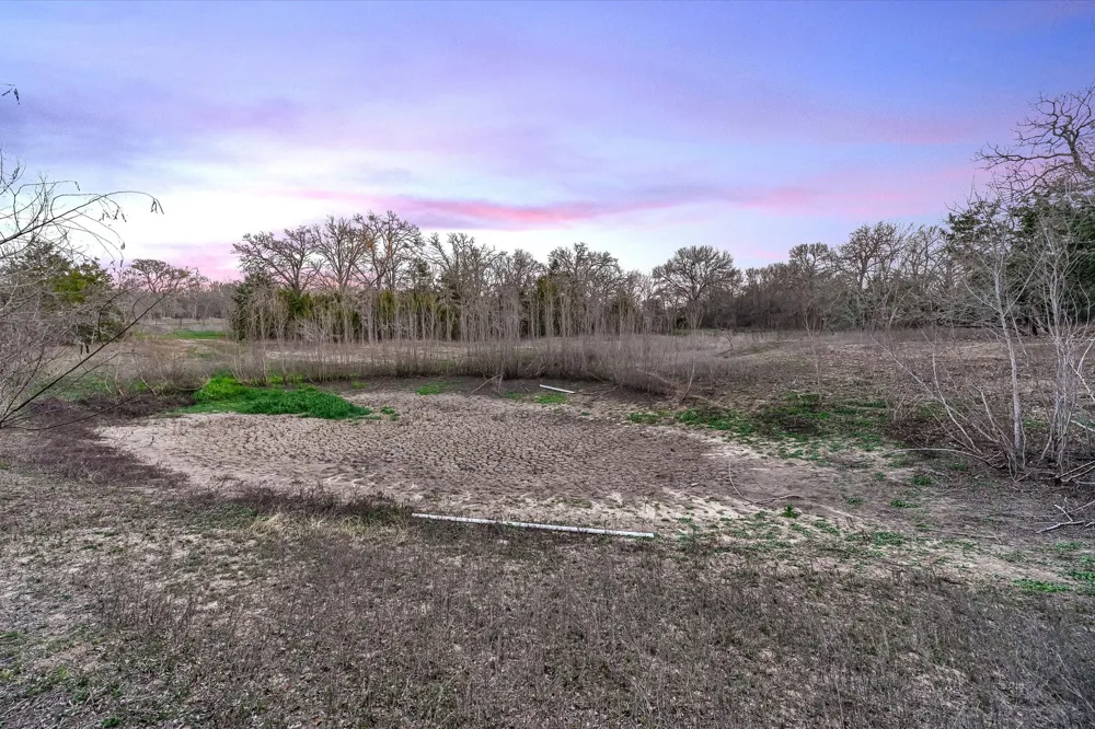 8400 Taylorsville Road Dale, TX 78616