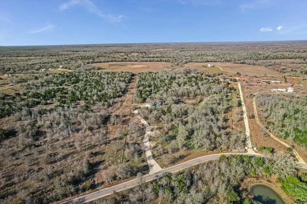 8400 Taylorsville Road Dale, TX 78616