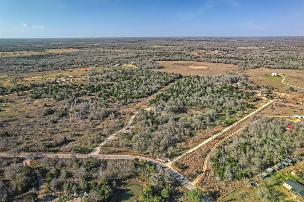 8400 Taylorsville Road Dale, TX 78616