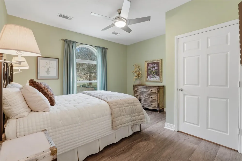 153 Shiprock Livingston, TX 77351