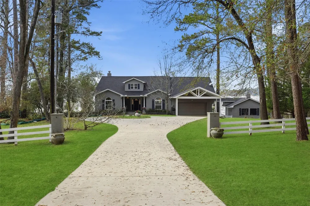 153 Shiprock Livingston, TX 77351
