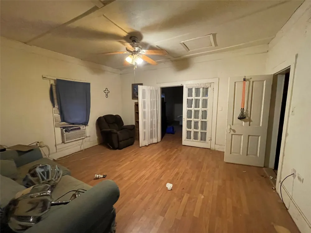100 Cottle Street Moran, TX 76464
