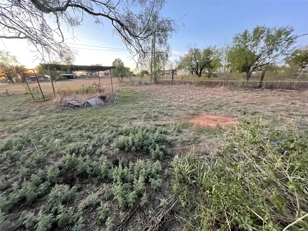 100 Cottle Street Moran, TX 76464
