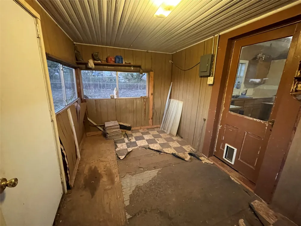 100 Cottle Street Moran, TX 76464