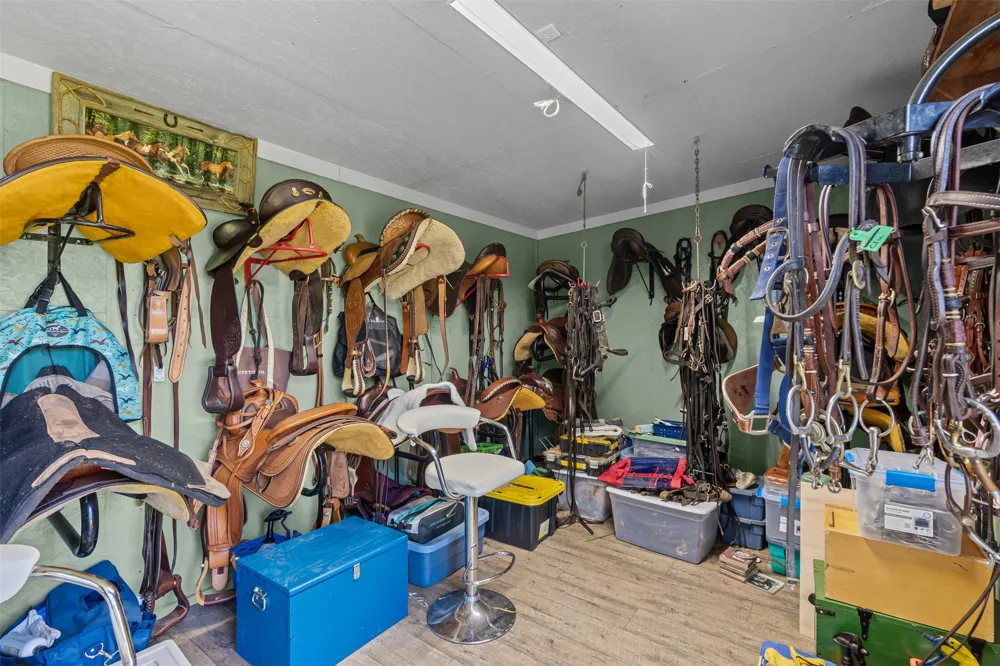 901 County Road 3925 Wolfe City, TX 75496