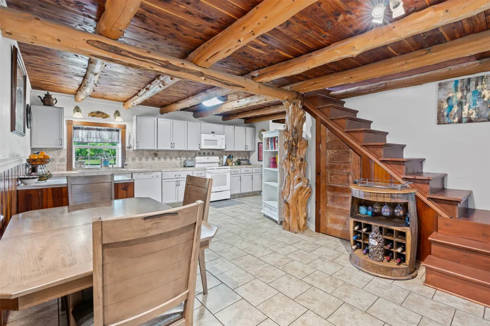 901 County Road 3925 Wolfe City, TX 75496