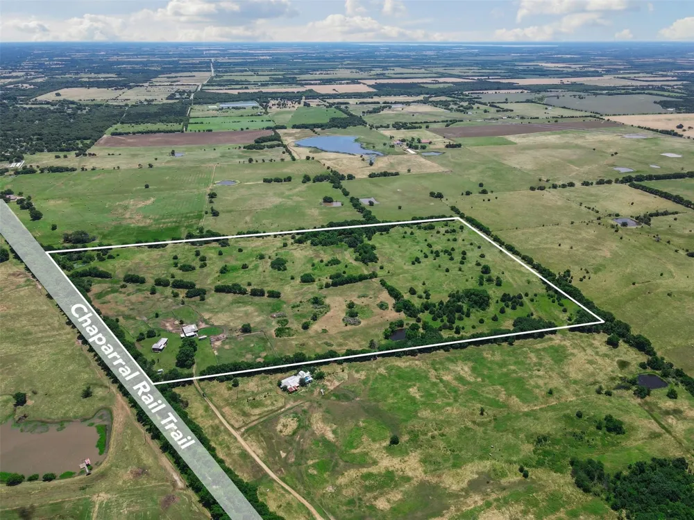 901 County Road 3925 Wolfe City, TX 75496