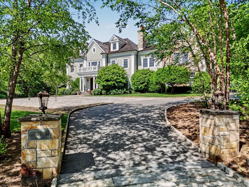 12 Gifford Lake Drive Armonk, NY 10504