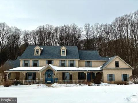 797 TREE LANE