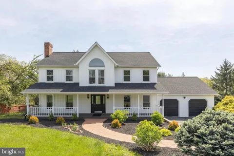 405 SPRING HOLLOW ROAD