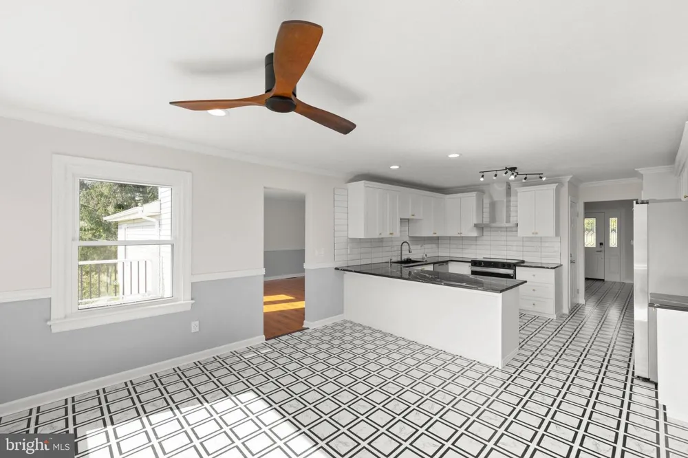 405 SPRING HOLLOW ROAD Woodstock, VA 22664
