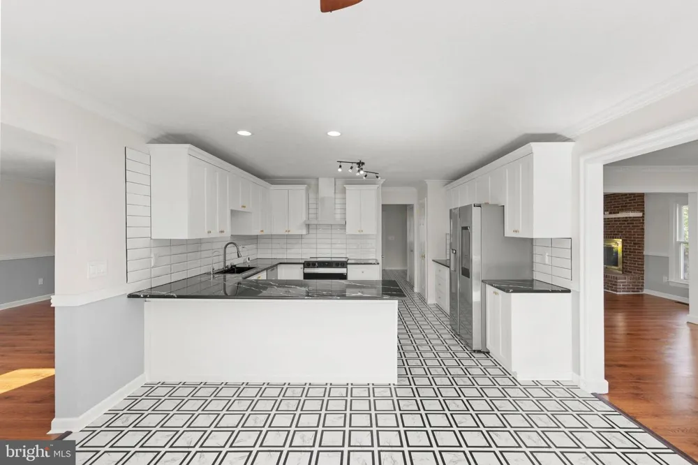 405 SPRING HOLLOW ROAD Woodstock, VA 22664