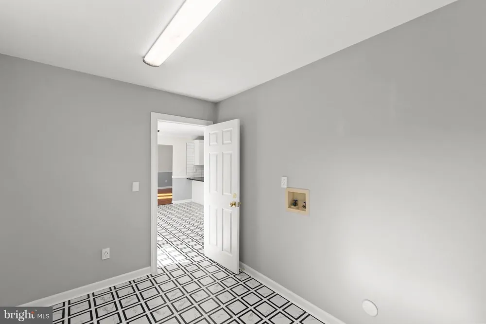 405 SPRING HOLLOW ROAD Woodstock, VA 22664