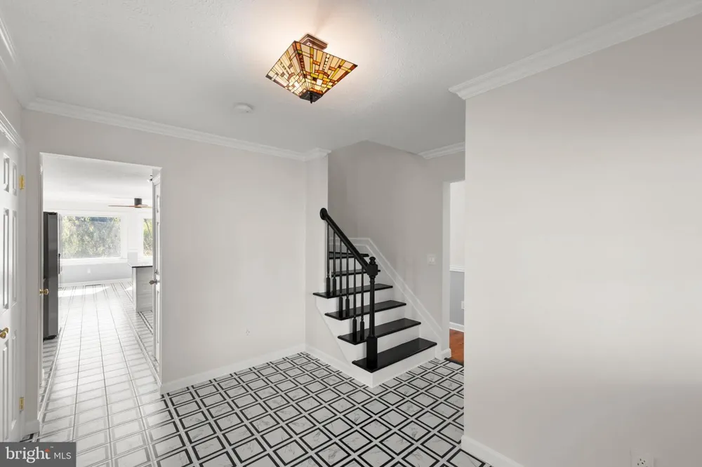405 SPRING HOLLOW ROAD Woodstock, VA 22664