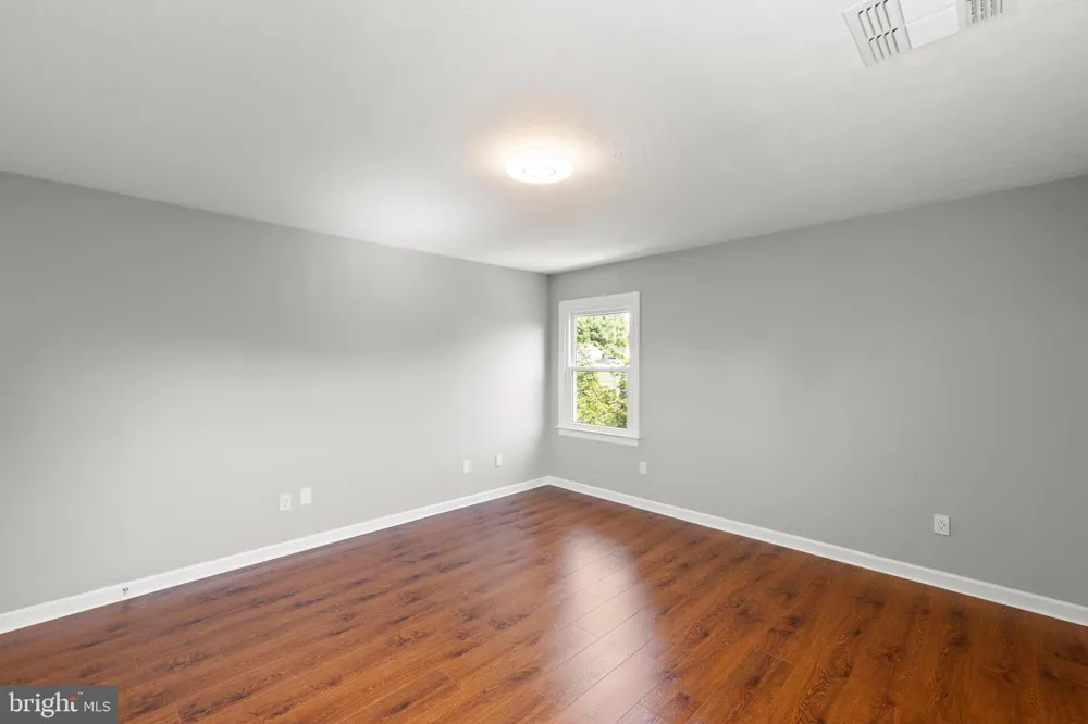 405 SPRING HOLLOW ROAD Woodstock, VA 22664