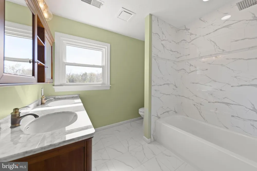 405 SPRING HOLLOW ROAD Woodstock, VA 22664