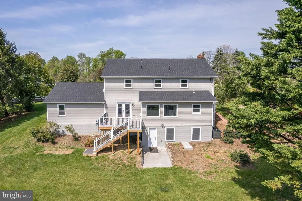 405 SPRING HOLLOW ROAD Woodstock, VA 22664
