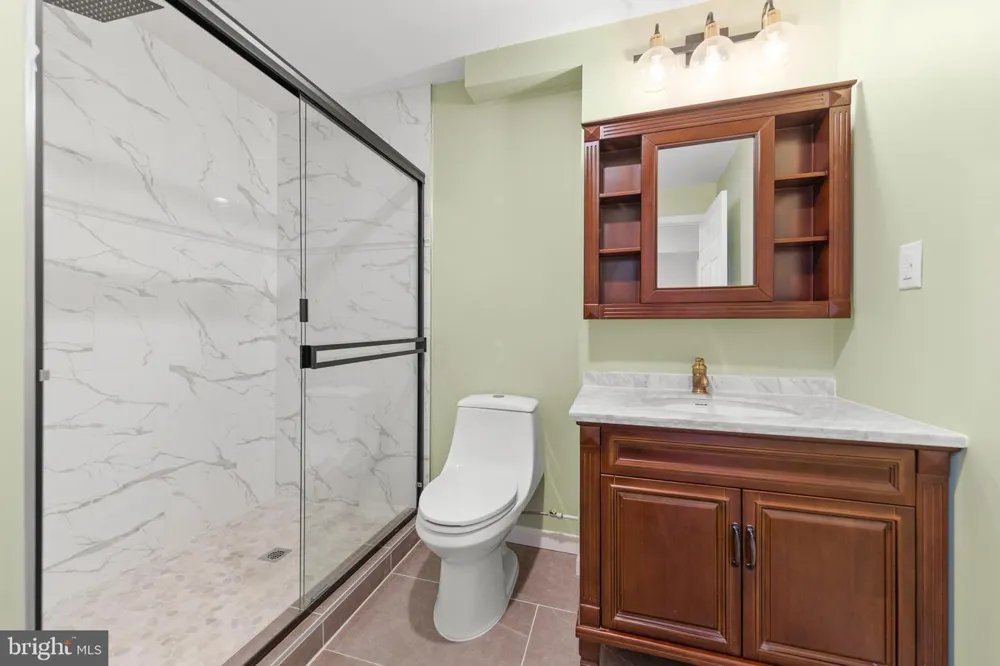 405 SPRING HOLLOW ROAD Woodstock, VA 22664