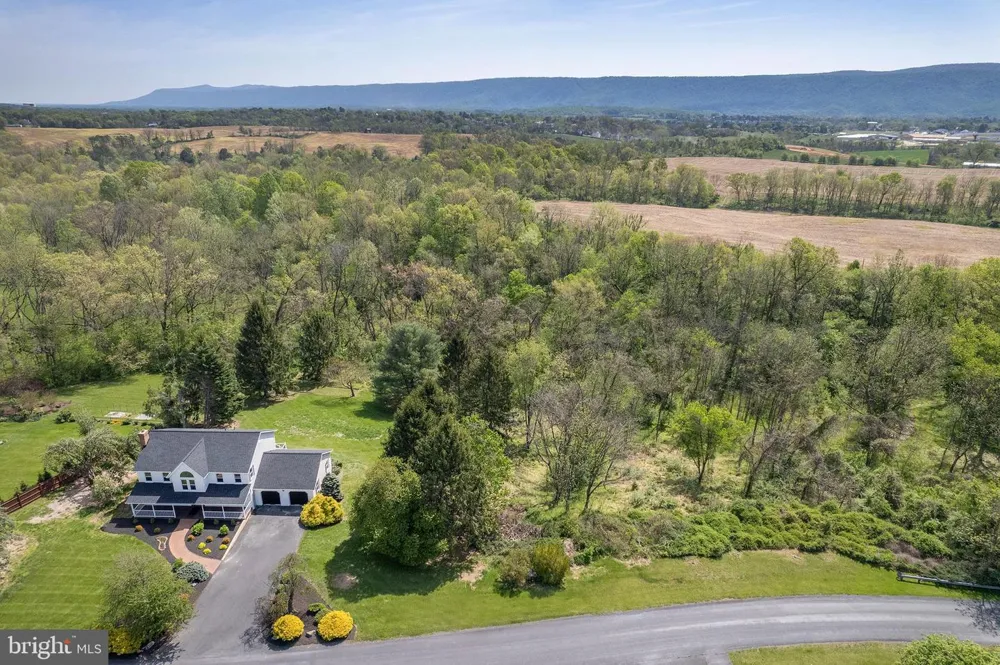 405 SPRING HOLLOW ROAD Woodstock, VA 22664