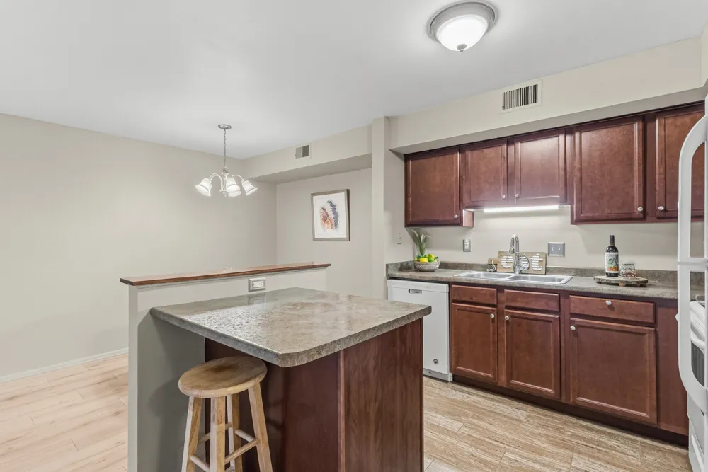 734 W Kilgore Road #208 Kalamazoo, MI 49008