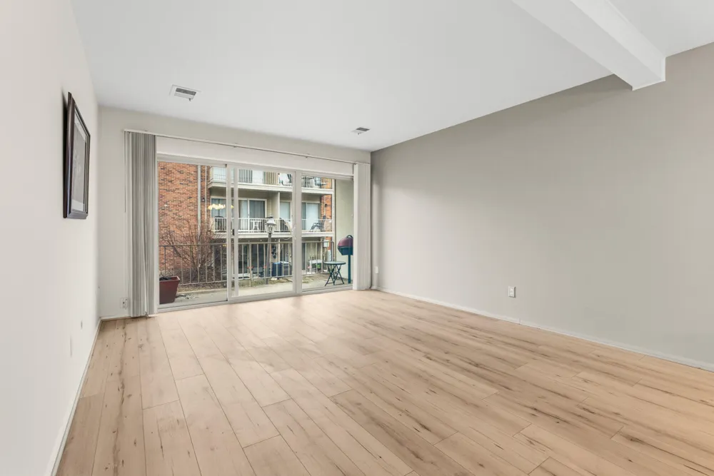 734 W Kilgore Road #208 Kalamazoo, MI 49008