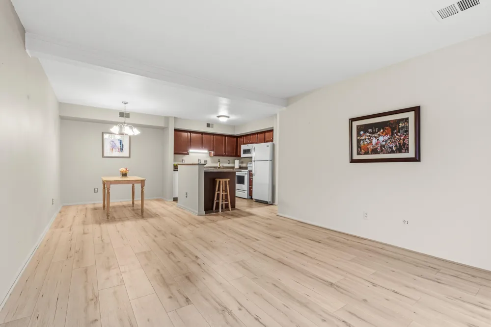 734 W Kilgore Road #208 Kalamazoo, MI 49008