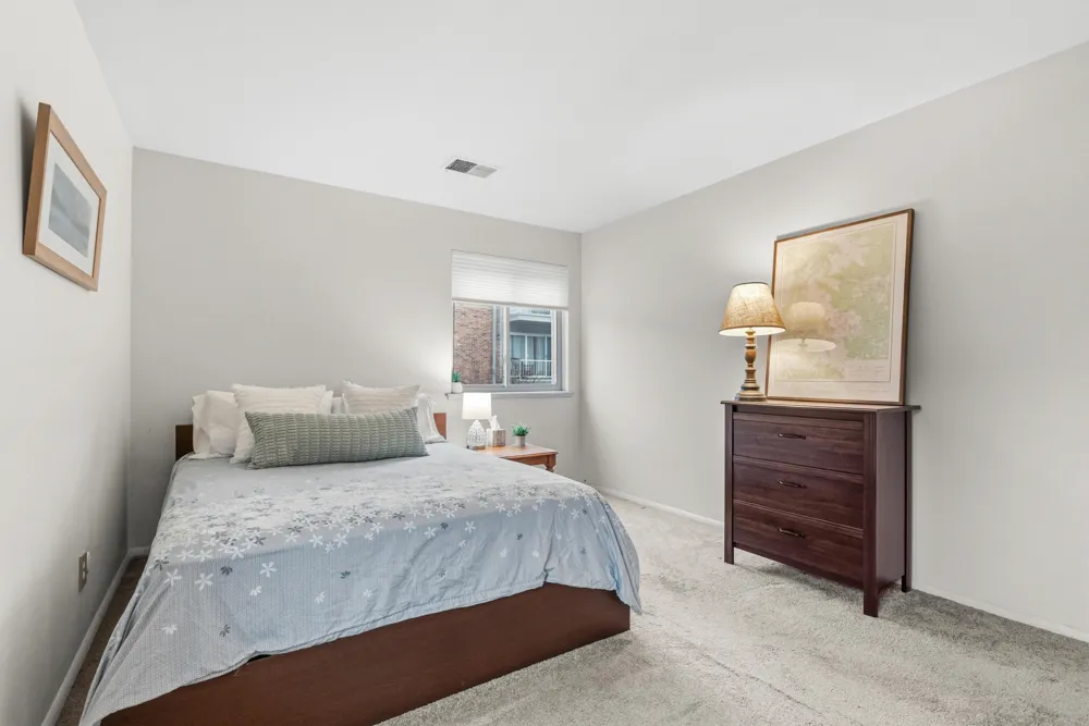 734 W Kilgore Road #208 Kalamazoo, MI 49008