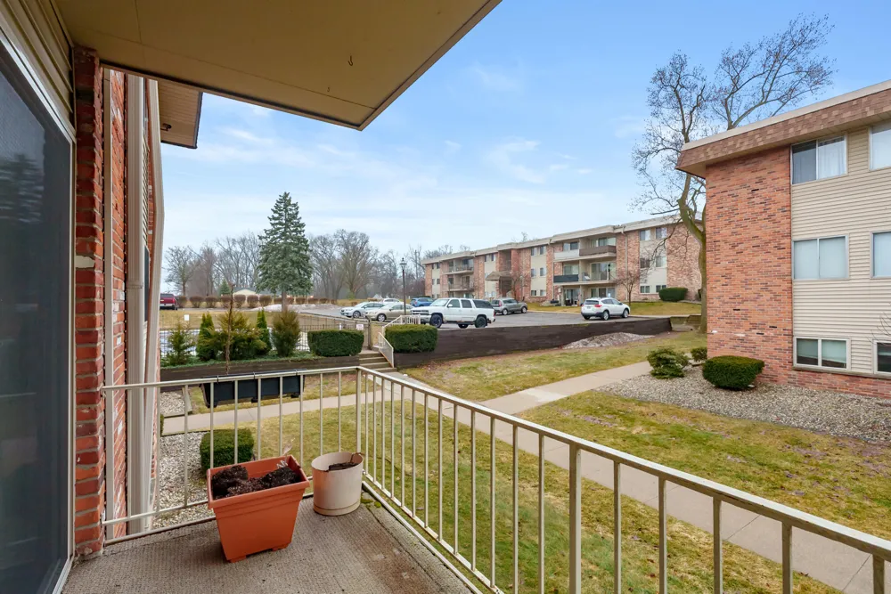 734 W Kilgore Road #208 Kalamazoo, MI 49008
