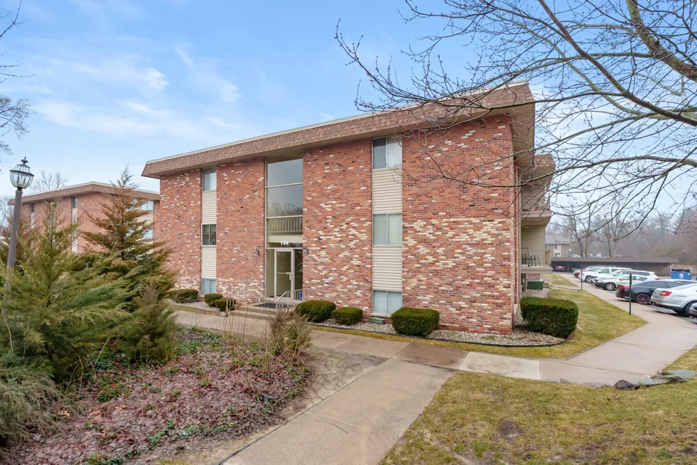 734 W Kilgore Road #208 Kalamazoo, MI 49008