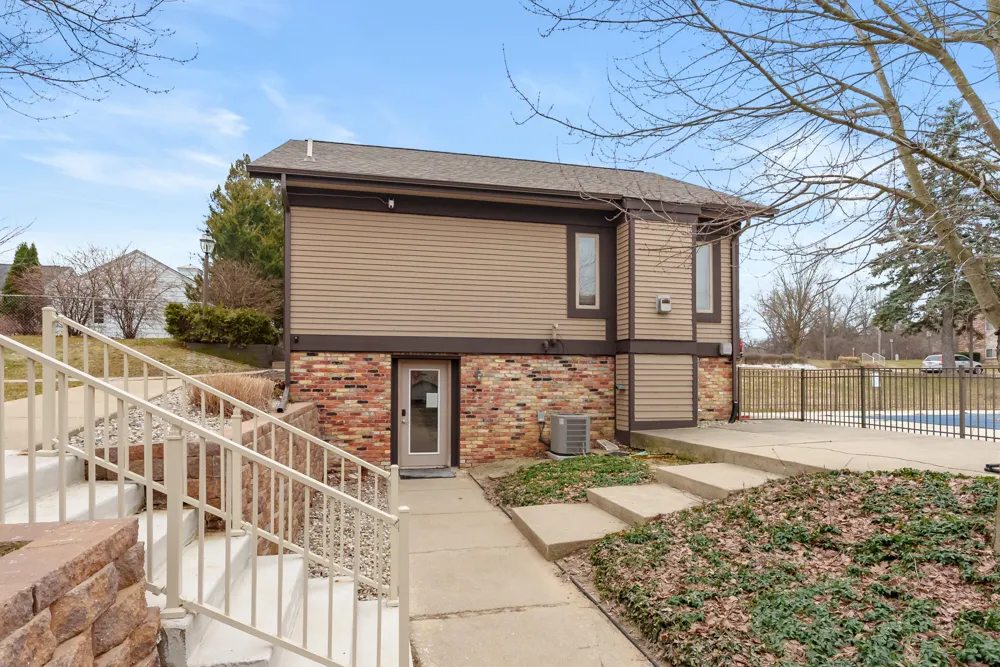 734 W Kilgore Road #208 Kalamazoo, MI 49008
