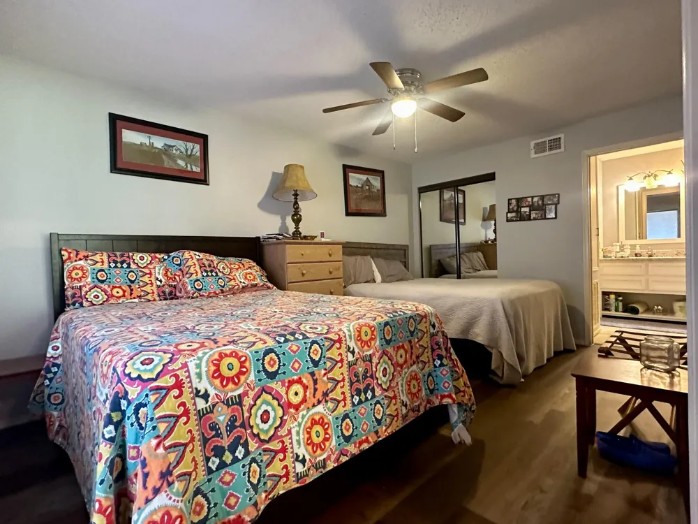 200 Fountain Lake W #128 Livingston, TX 77351