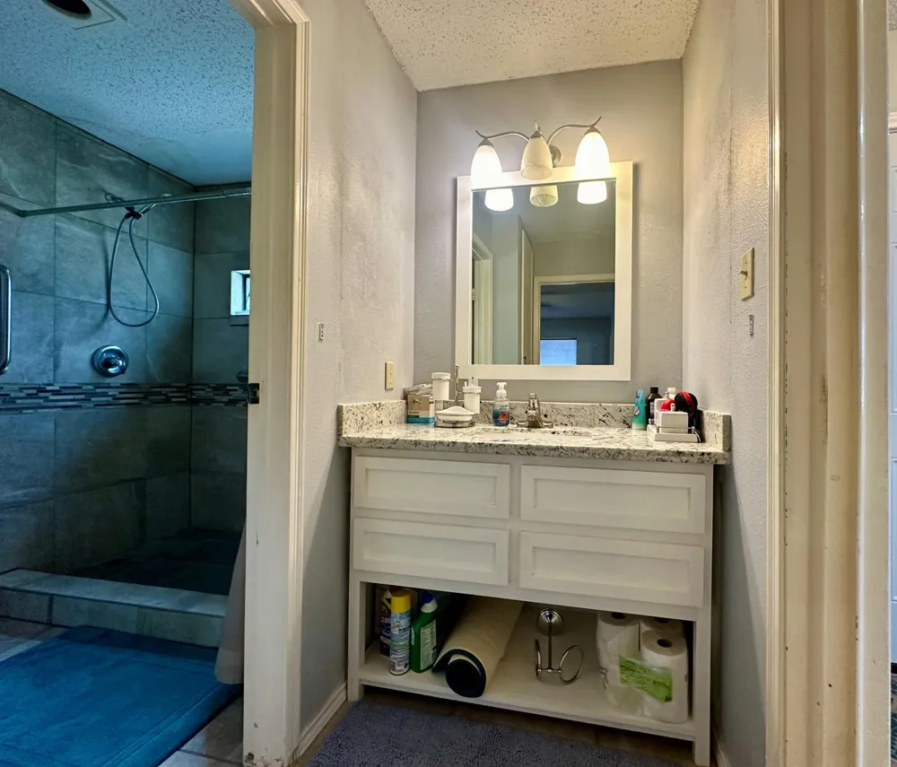 200 Fountain Lake W #128 Livingston, TX 77351