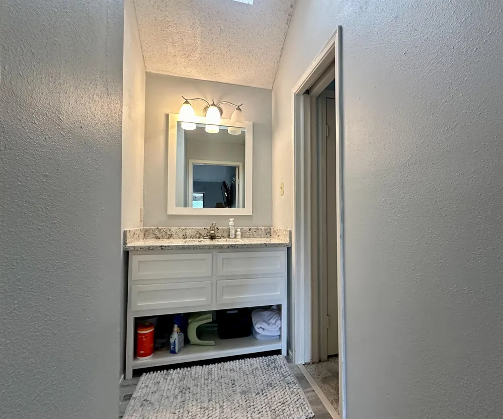200 Fountain Lake W #128 Livingston, TX 77351