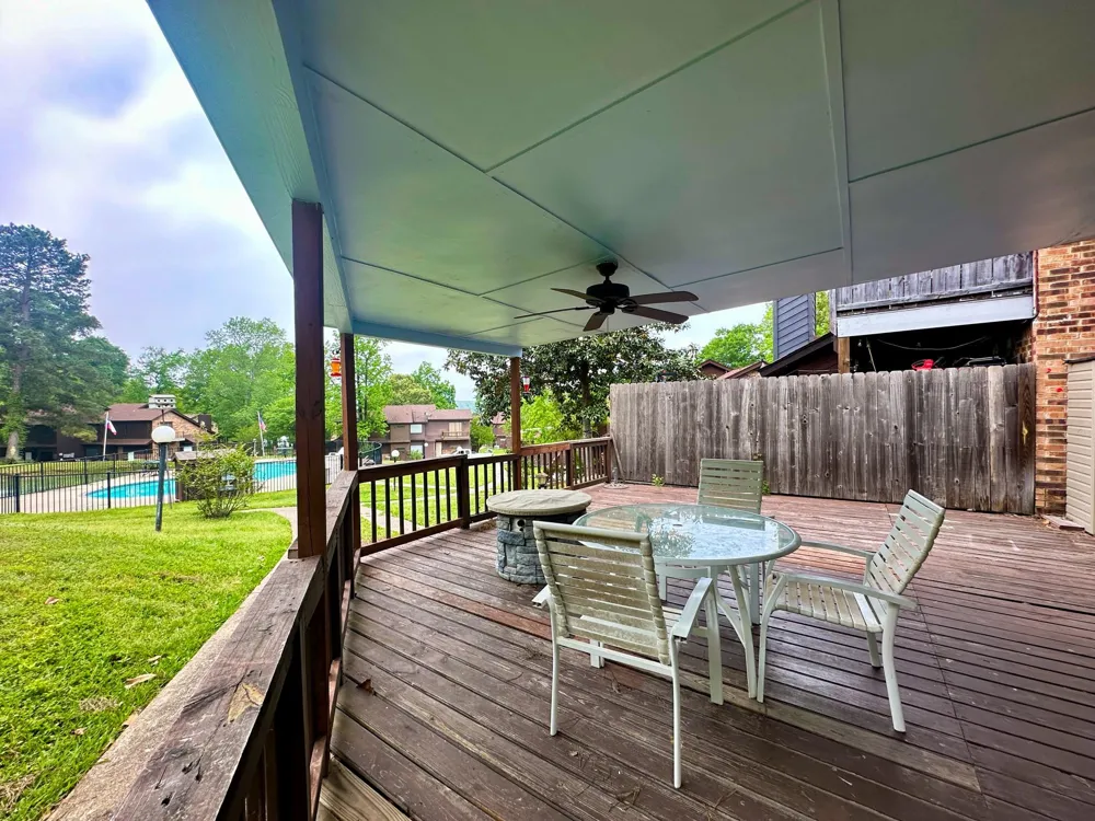 200 Fountain Lake W #128 Livingston, TX 77351
