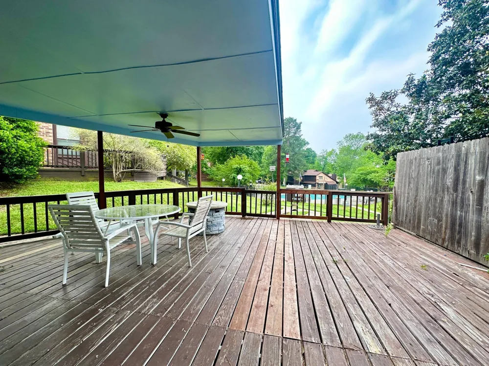 200 Fountain Lake W #128 Livingston, TX 77351