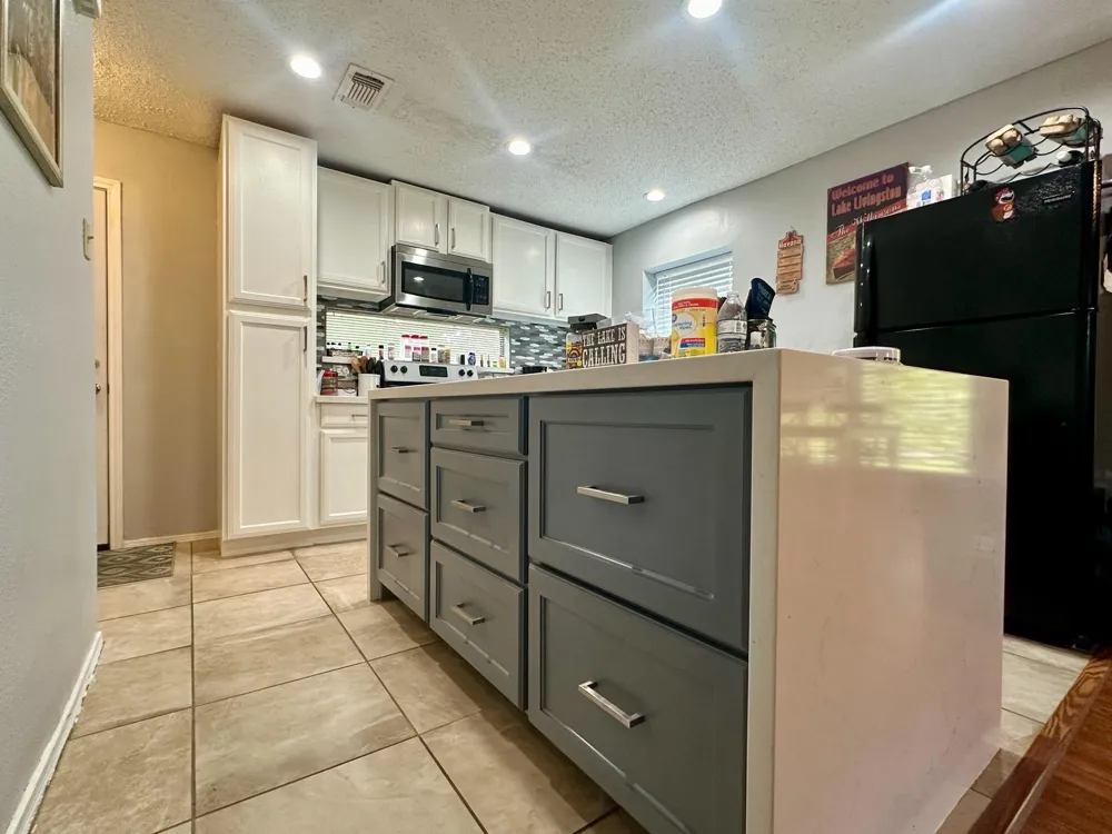 200 Fountain Lake W #128 Livingston, TX 77351