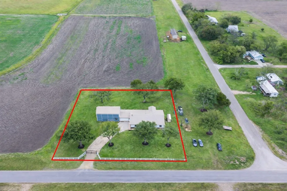 13431 Vrlla Road Guy, TX 77444