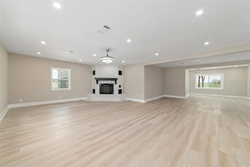 13431 Vrlla Road Guy, TX 77444