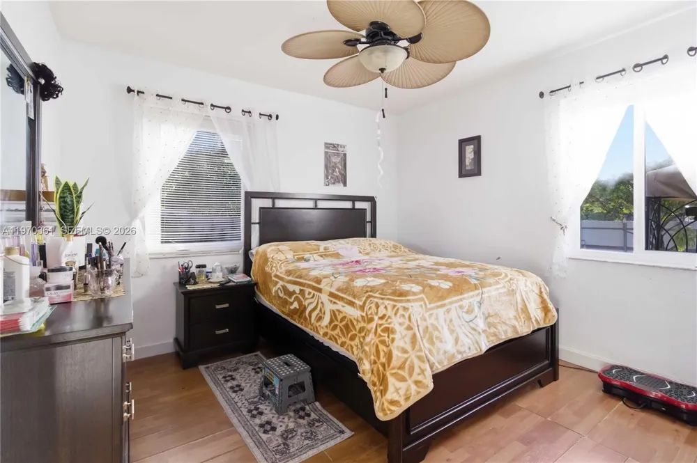 380 NW 133rd St North Miami, FL 33168