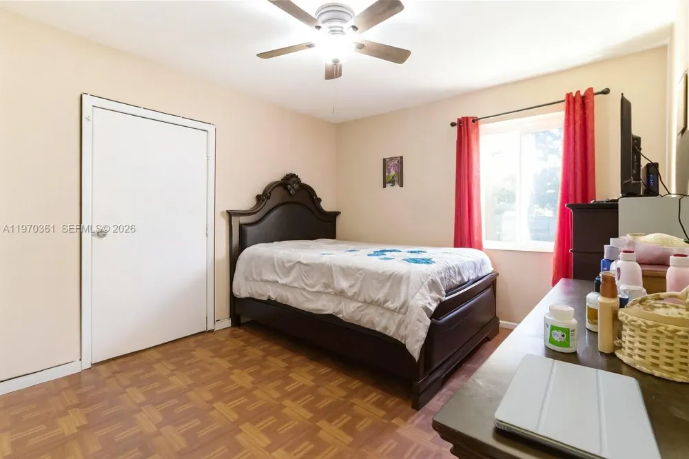 380 NW 133rd St North Miami, FL 33168