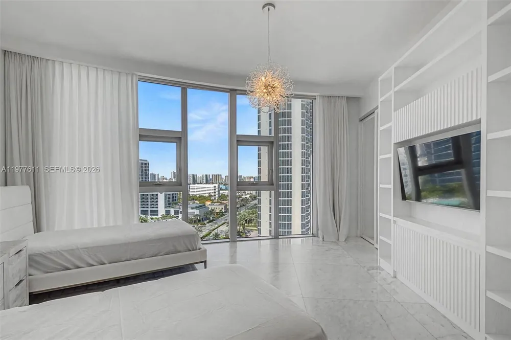 17475 Collins Ave #904 Miami Beach, FL 33160