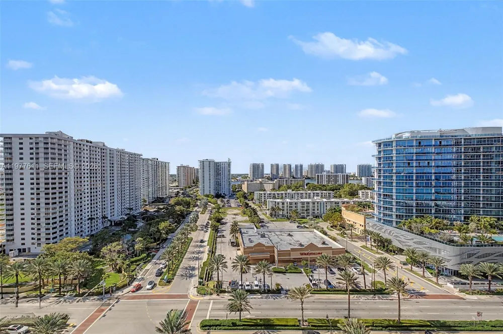 17475 Collins Ave #904 Miami Beach, FL 33160