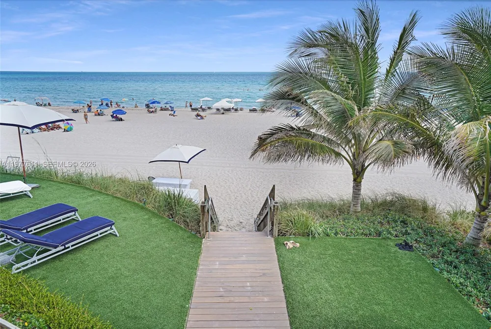 17475 Collins Ave #904 Miami Beach, FL 33160