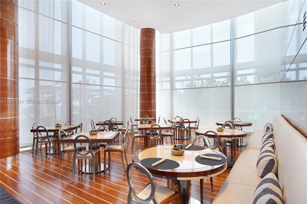 17475 Collins Ave #904 Miami Beach, FL 33160