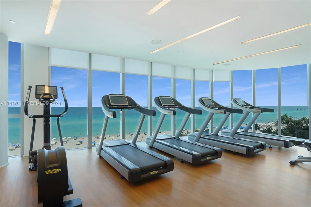 17475 Collins Ave #904 Miami Beach, FL 33160