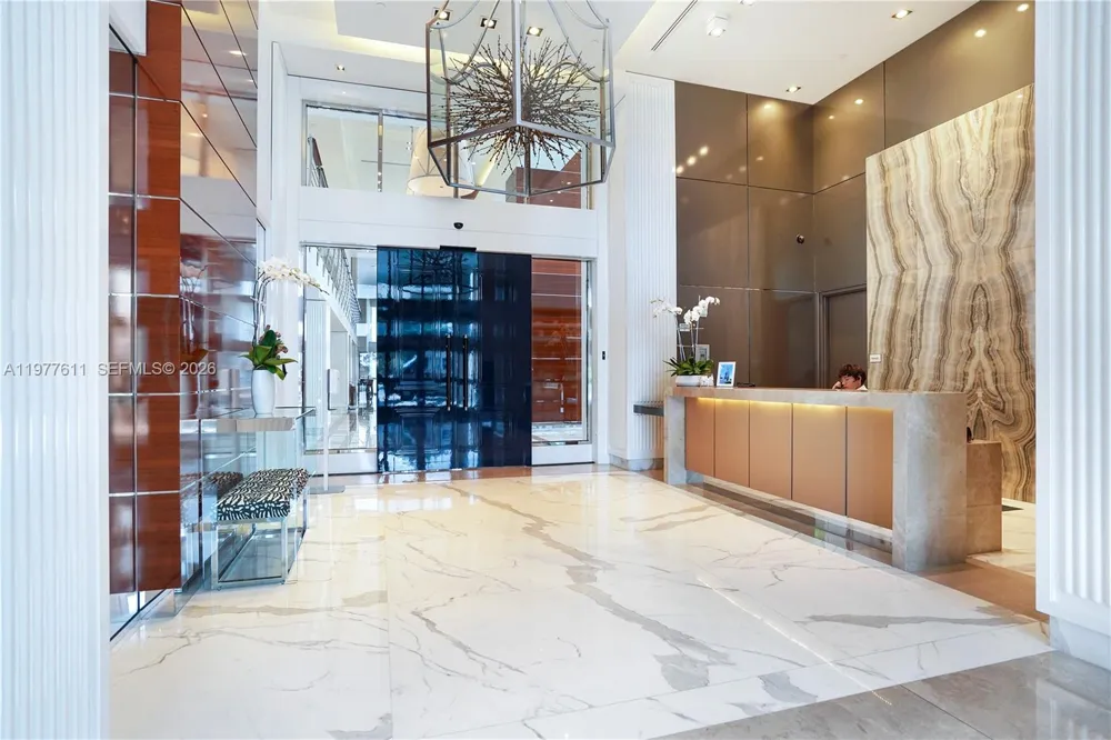 17475 Collins Ave #904 Miami Beach, FL 33160